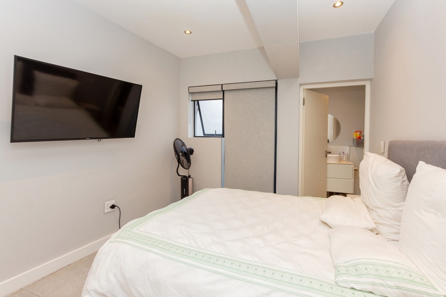 7 Bedroom Property for Sale in Calypso Beach Western Cape